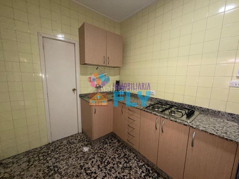 Foto dc1fc9b9-127f-484b-b9fd-b4668a7040b6. Pis a Universidad Ourense