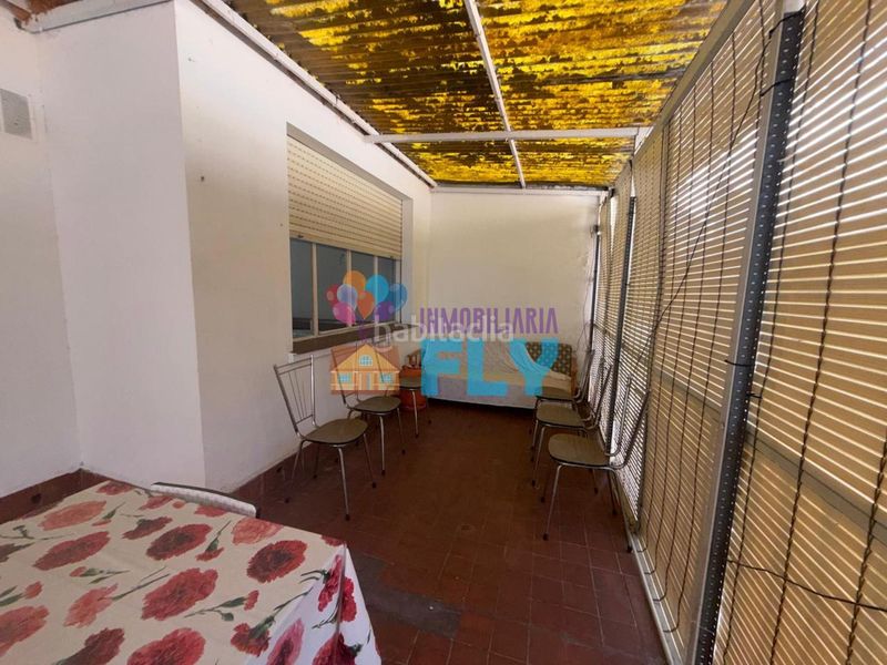 Foto ffe967ef-9ba3-4cbf-992c-1d17b466b316. Pis a Universidad Ourense