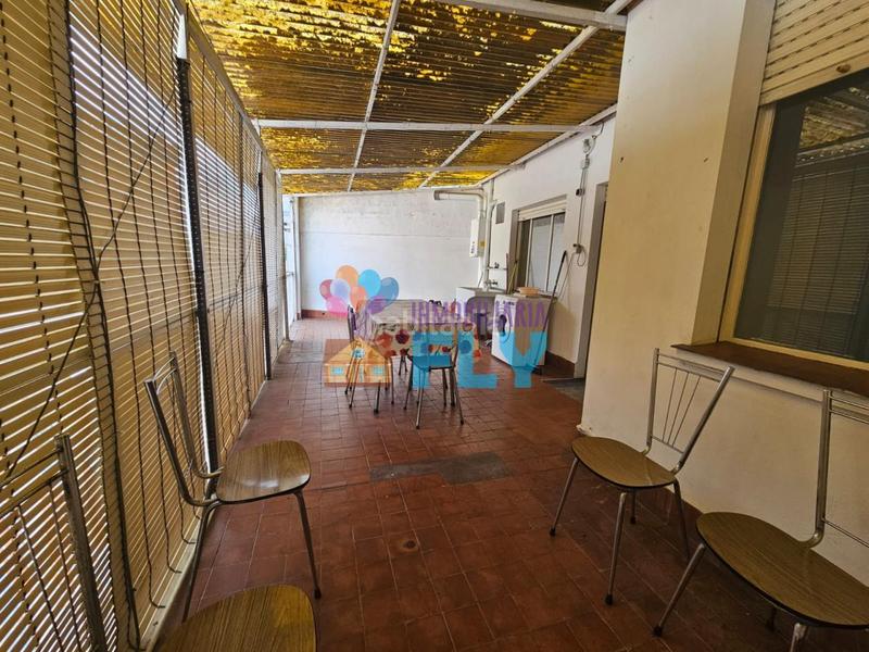 Foto 36b70e59-c4cf-4f6b-bcad-e1d2a27db7db. Pis a Universidad Ourense