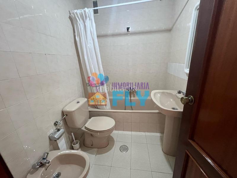 Foto 74b28ad8-7f55-41be-88bd-e44b5a4e7d5d. Alquiler piso en Universidad Ourense