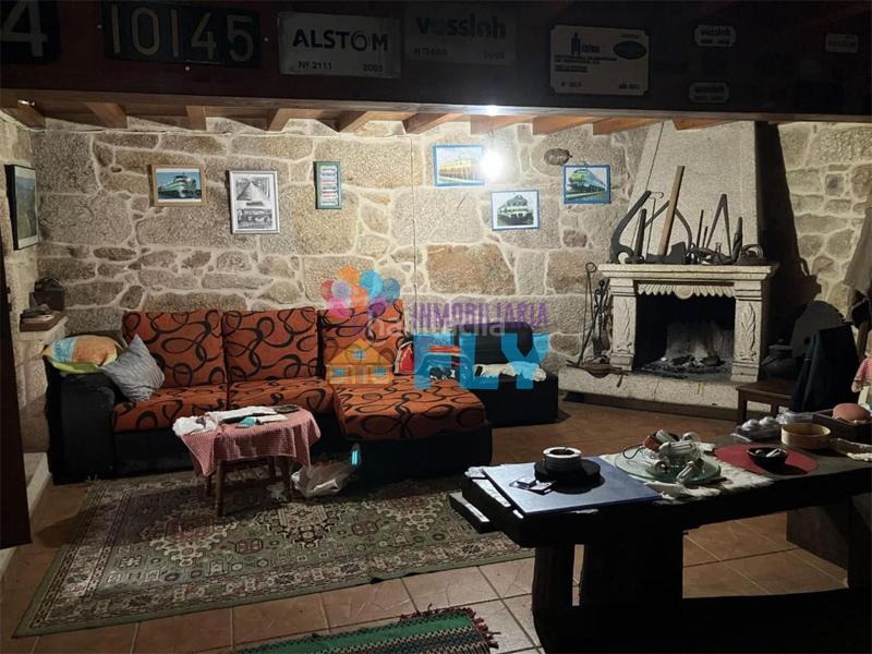 Foto f676ab20-1e23-4acc-a5ab-2bebdf2b1c84. Casa en Vilamarín