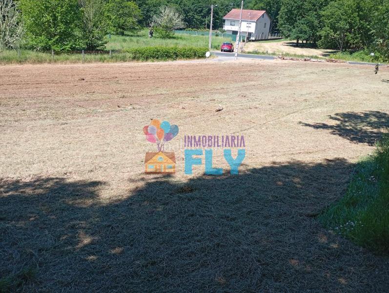 Foto 3ae5b999-ce88-4e3d-9357-3865f056a812. Terreno residencial en Pereiro de Aguiar (O)