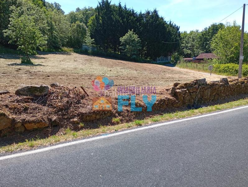 Foto 55eb3db0-eceb-4abb-bffb-9ea8b84cb2a5. Terreno residencial en Pereiro de Aguiar (O)