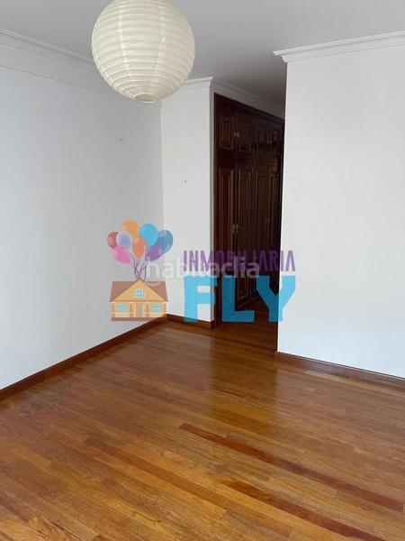 Foto d9e985cd-d8a9-4cf6-9692-459a1a803e56. Flat with heating parking in Plaza España - Corte Inglés Vigo