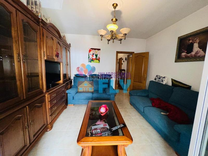 Foto f890b7fc-1b54-4705-9e07-87db66089727. Apartment with heating in Casco Viejo Ourense