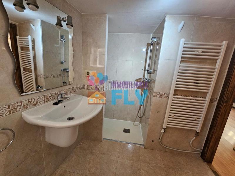 Foto 2e22e114-df18-436d-b98c-5129bb620d97. Casa a schiera con riscaldamento in Vistahermosa Ourense