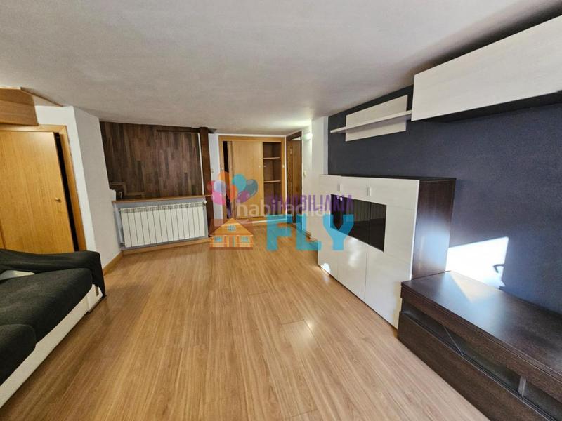 Foto d29013a4-208d-4fe2-9e37-9ffbd8c3b7bc. Casa adossada amb calefacció a Vistahermosa Ourense
