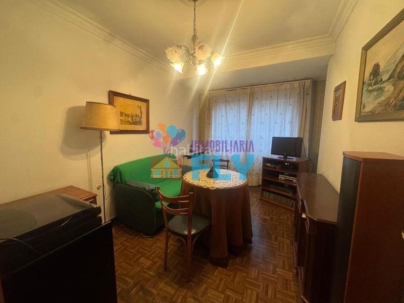 Foto 76ae2397-48be-4fdd-b8be-85bfcf85d9c1. Pis amb calefacció a Centro Ourense