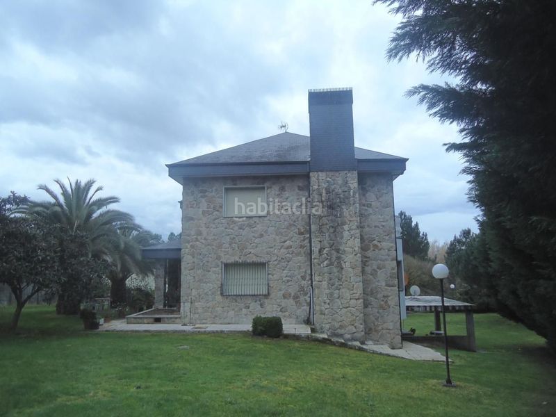Foto e04dbeb6-e6f0-4fa3-a991-3d71089c2c50. Casa amb piscina a Barbadás