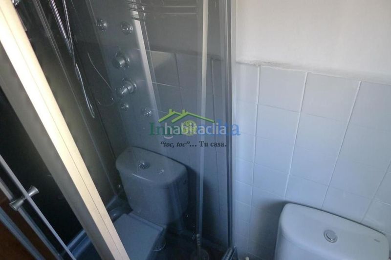 Foto 1c0af8a9-adf7-4019-b0c6-fd42466c9da8. Casa amb calefacció a As Lagoas Ourense