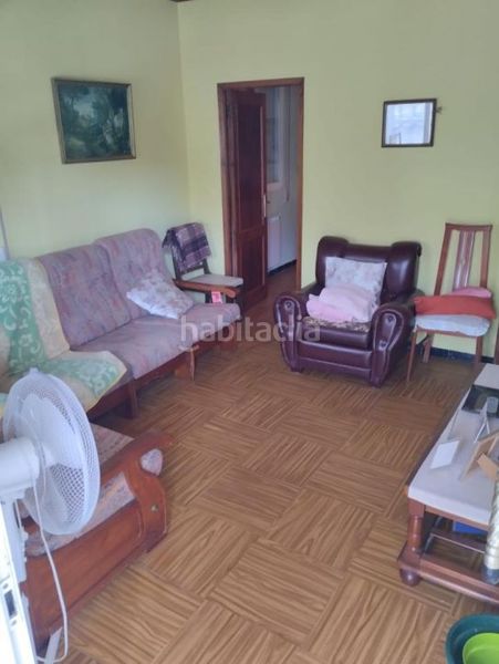 Foto 4ce9d5d1-4247-44bd-b452-46e66e47aa6c. Casa amb calefacció a Merca (A)