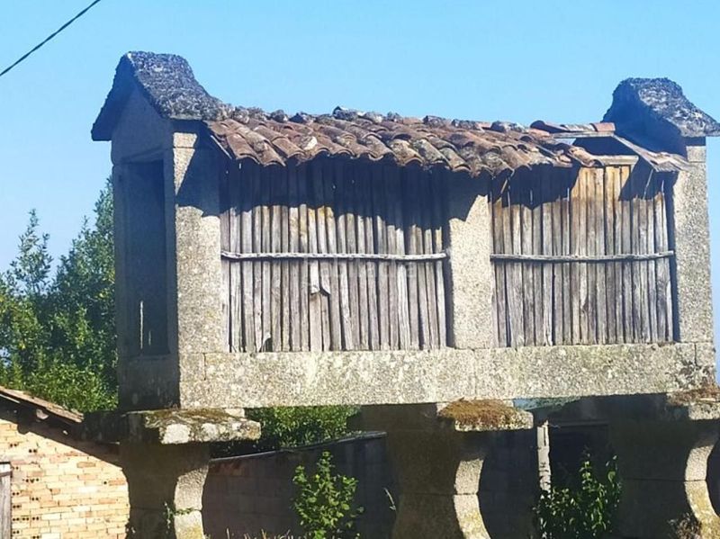 Foto d6e5755d-933d-47b5-98d4-2f2aba35257b. Casa a Vilamarín