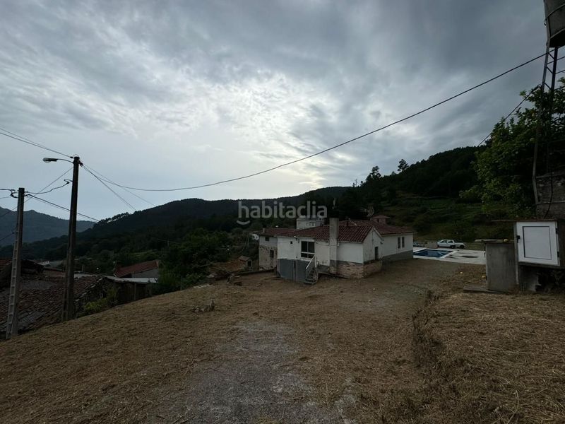Foto b837e3c4-75ea-41ed-b019-b7a0518b0eed. Casa amb piscina a Peroxa (A)