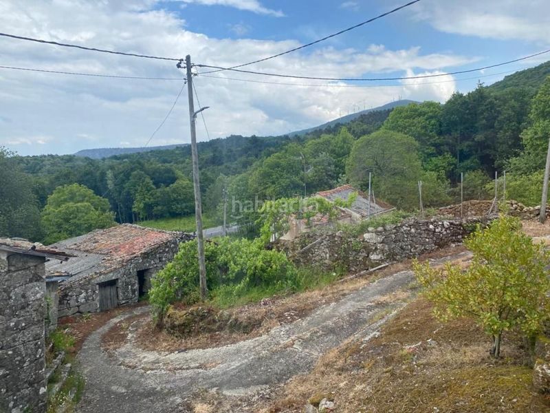 Foto fda8d588-b3c5-43b3-bbbd-d1baf85d45e1. Casa a Nogueira de Ramuín