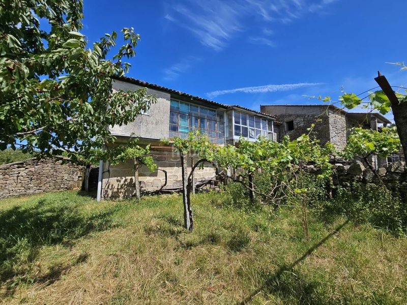Foto dcd73197-4459-48f1-be13-9befc4e0934d. Casa a Nogueira de Ramuín