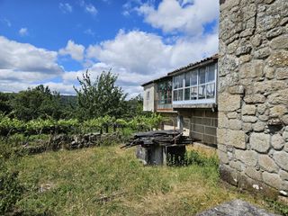 Maison à Nogueira de Ramuín. !!! se vende casa con 2500 m2 de terreno en nogueira de ramuin !