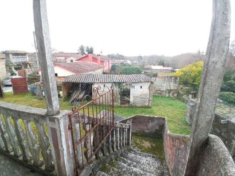 Foto 379e4f60-361d-4862-97c9-36cd1c4b8573. Casa a Amoeiro