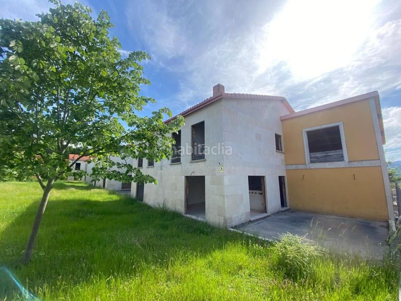 Foto a64d4762-9e0d-43e3-9978-d3de9652f6f0. Casa amb calefacció a Allariz
