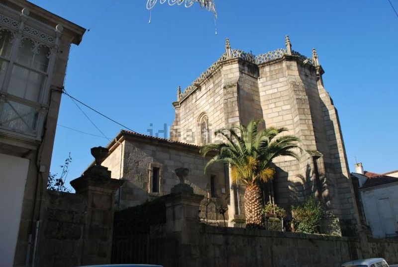 Foto aeea31ab-da44-426c-bf98-682436ffd8cc. Edificio  en venta en Casco Viejo Ourense