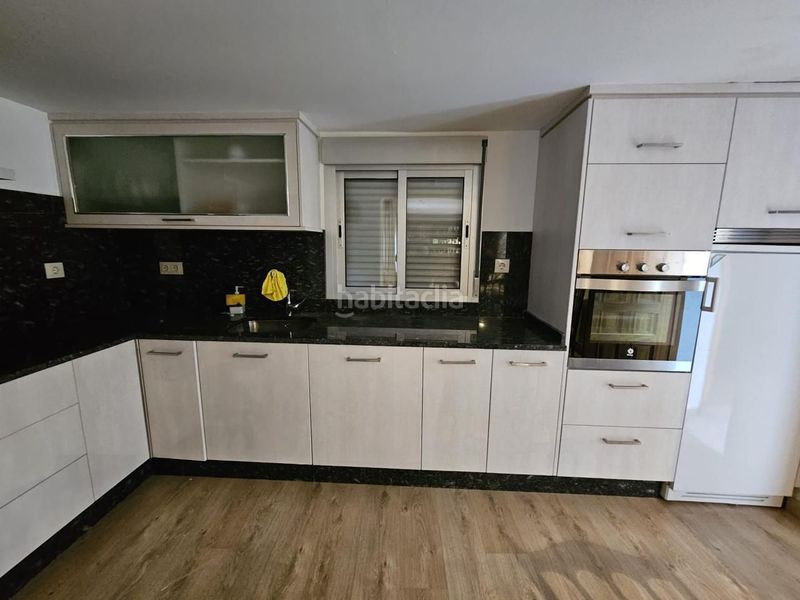 Foto 17a8f67d-8256-44c7-b131-2a8964629bf1. Casa a Vilamarín