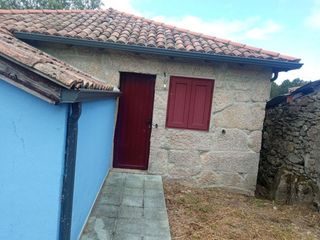 Haus in Merca (A). Se vende casa con finca en a merca