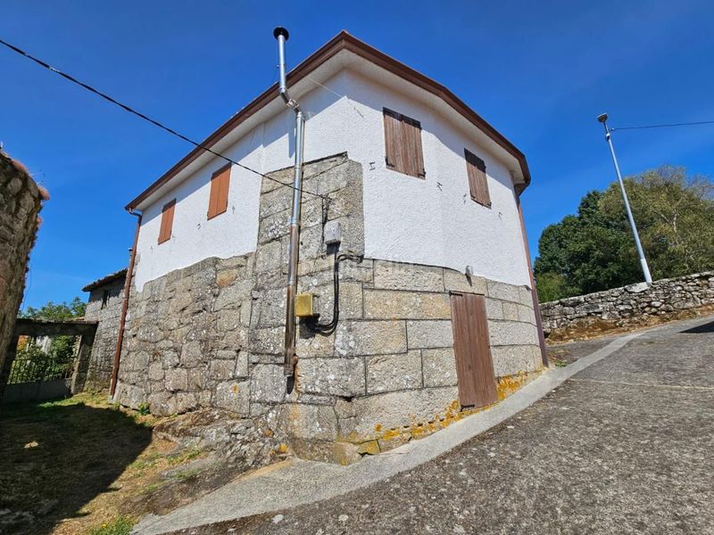 Foto 500890ac-45cb-43e5-b5a8-10f7c1fec45a. Casa amb calefacció a Nogueira de Ramuín