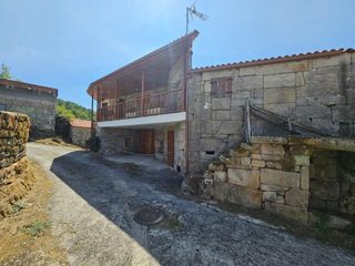 Maison à Nogueira de Ramuín. Oportunidad!!! se vende casa registrada en nogueira de ramuin