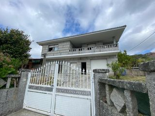 Haus in Gomesende. Se vende casa en gomesende con piscina, jardin y opcion a fincas
