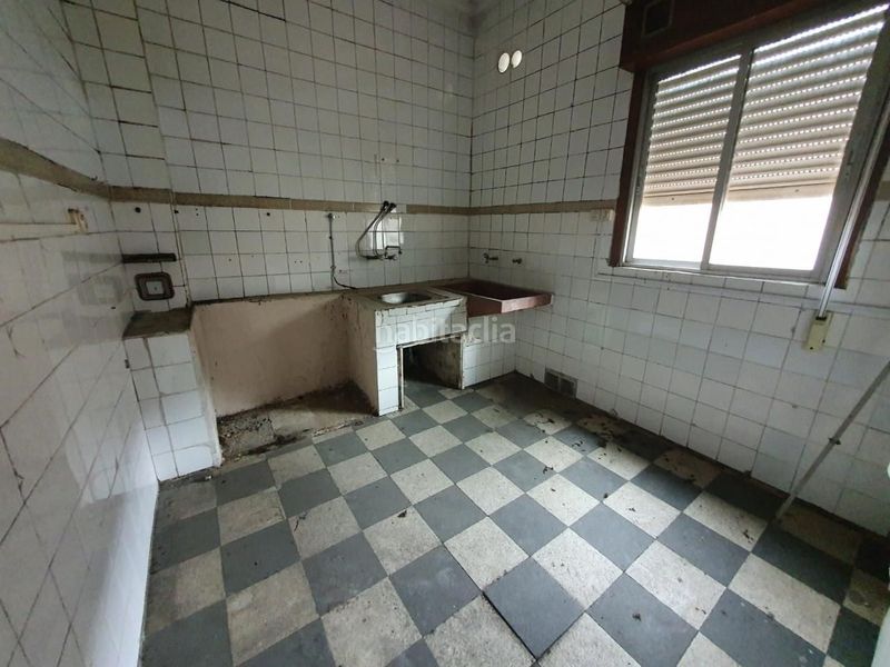 Foto 9a8aae65-7c09-43df-9c40-755fe487ae6f. Edificio in Ventiun Ourense