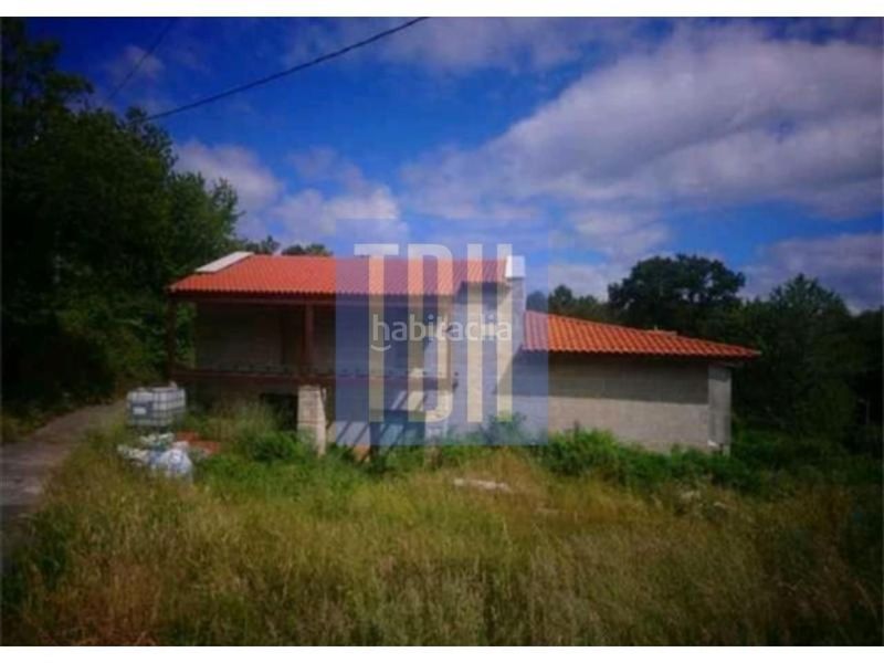 Foto bdc03fd9-43db-4e71-b82d-1e7f1c3aeb4e. Casa a Ventiun Ourense