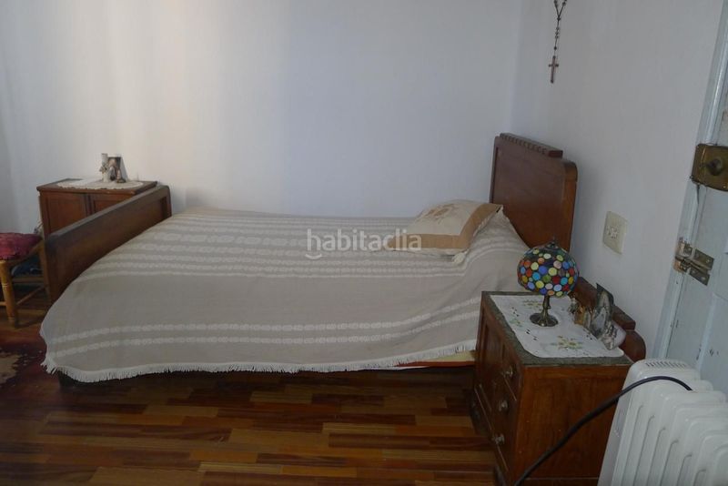 Foto d5bb1383-cd43-41a1-8b42-b846032f7dcf. Edificio  zona puente en San Rosendo Ourense