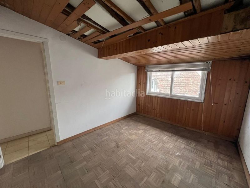 Foto befb138b-dfe7-4c8e-8dd1-917782ea7f10. Edifici a Carballiño (O)