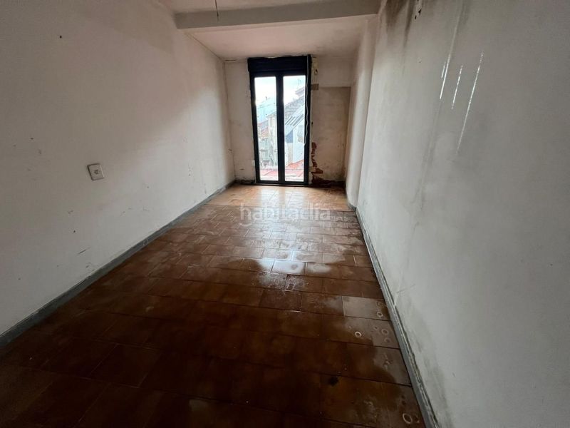 Foto e8ff9fc9-6d63-4818-8499-4f92d493e7f2. Edifici a Carballiño (O)