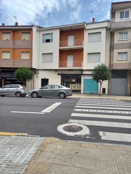 Foto eb56e3a6-120d-466d-b5ff-af618403758f. Edifici a Barbadás