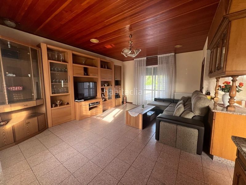 Foto b0157210-ea48-4015-8194-763aed80fdcb. Casa amb calefacció aparcament piscina a Barrocanes Ourense