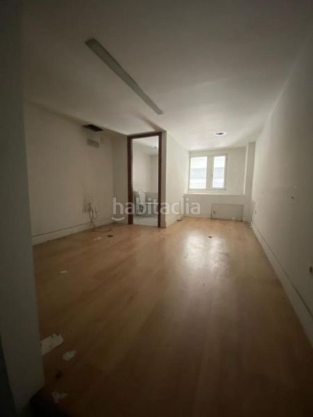 Foto 3f7b8059-b250-4172-a7d6-bf805c7ec475. Edificio in San Francisco Ourense