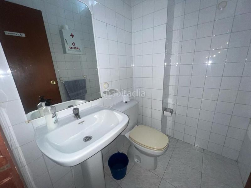 Foto 00758d44-1860-40eb-b0fa-a883a8840b47. Local comercial a Coles