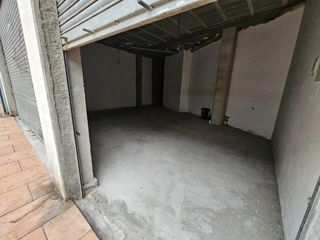 Local Comercial a Rio Mao 6