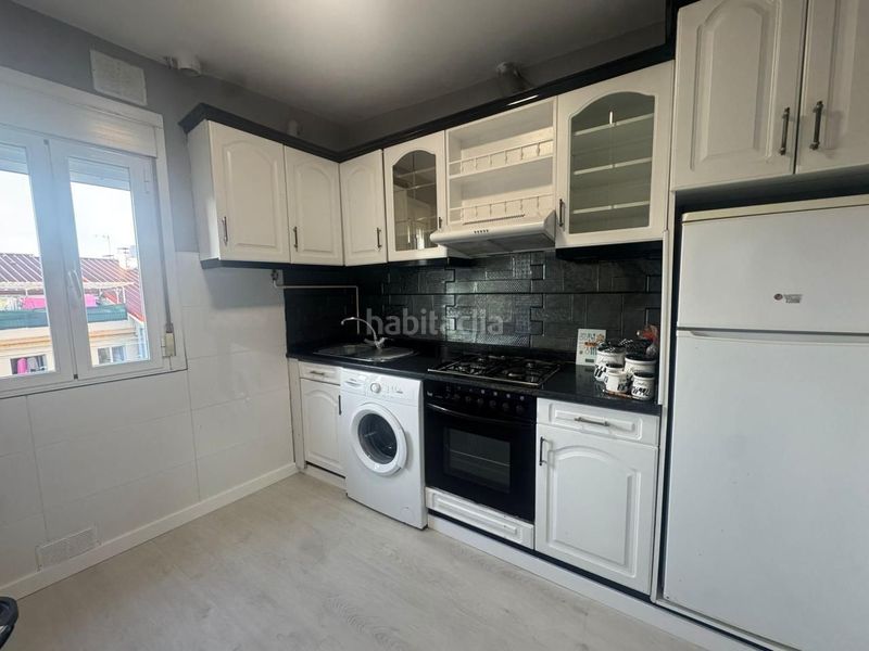 Foto fc3148bd-c772-4b9d-9d02-67eb429ae0f5. Piso edificio completo en venta en Universidad Ourense