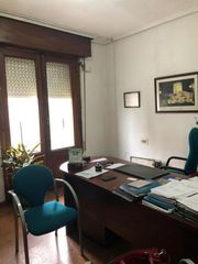 Rent Office space in Centro. Oficina en alquiler en pleno centro