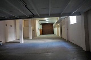 Local Comercial a Couto. Se vende bajo y sotano en el couto