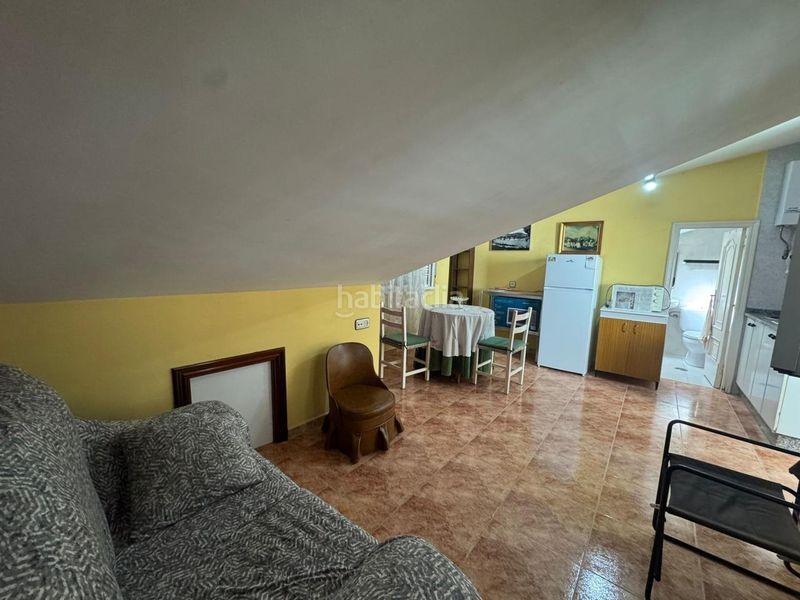 Foto 86ec167c-aeb4-4349-994b-bac985956882. Pis a Ribadavia