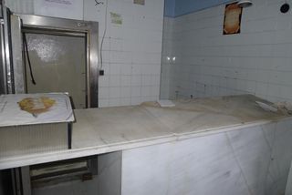 Lloguer Local Comercial a Posío. Se alquila antigüa pescaderia bastante centrica.