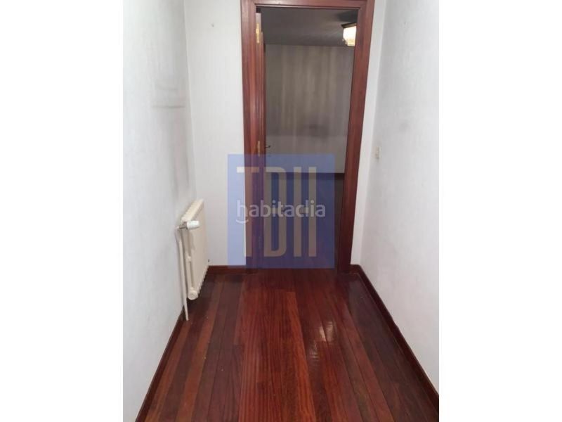 Foto 2a909e30-e81b-4703-a0bd-04fa8a861fbf. Pis amb aparcament a Centro Ourense