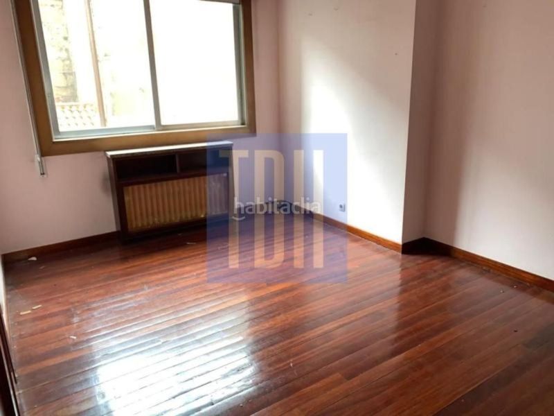 Foto 6fd1d9e5-6ee7-4730-8436-15c1fabb7c3b. Pis amb aparcament a Centro Ourense