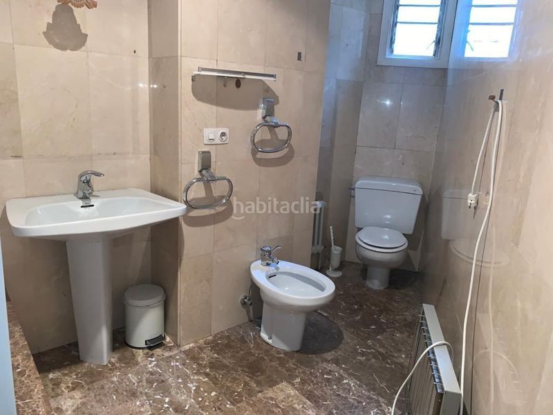 Foto cce6c0bd-9bc5-4732-a876-c1212e8b7207. Pis amb calefacció aparcament a Centro Ourense