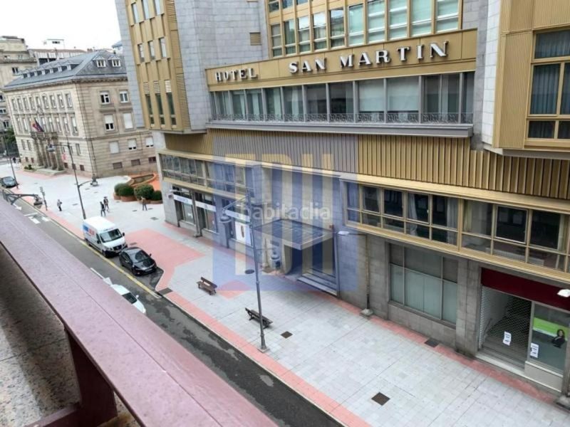 Foto effb2189-ca96-4eef-8a3d-840ff140b83b. Pis amb aparcament a Centro Ourense
