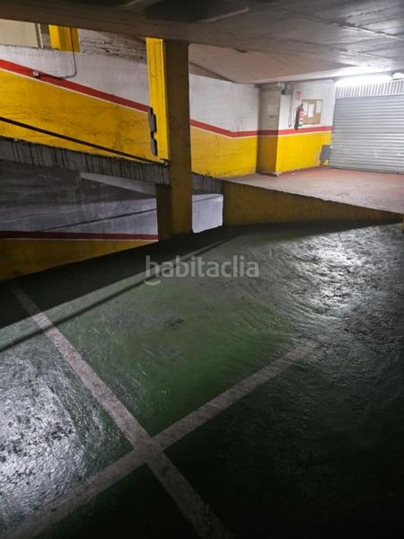 Foto f1bbb71c-4291-4b64-978f-299c4d921dbc. Aparcament cotxe a Centro Ourense