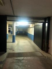 Aparcament cotxe a Universidad
