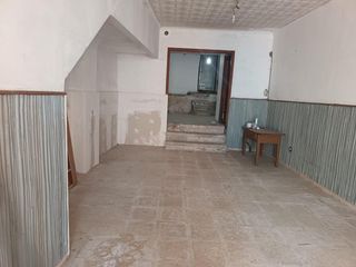 Lloguer Local Comercial a Posío. Oportunidad!!! se alquila bajo economico en casco viejo